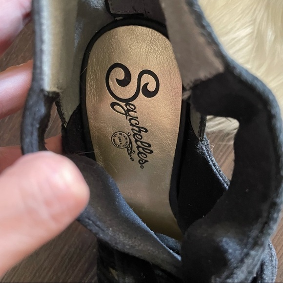 Seychelles Vulture Open Toe Suede Sandals - Picture 2 of 8